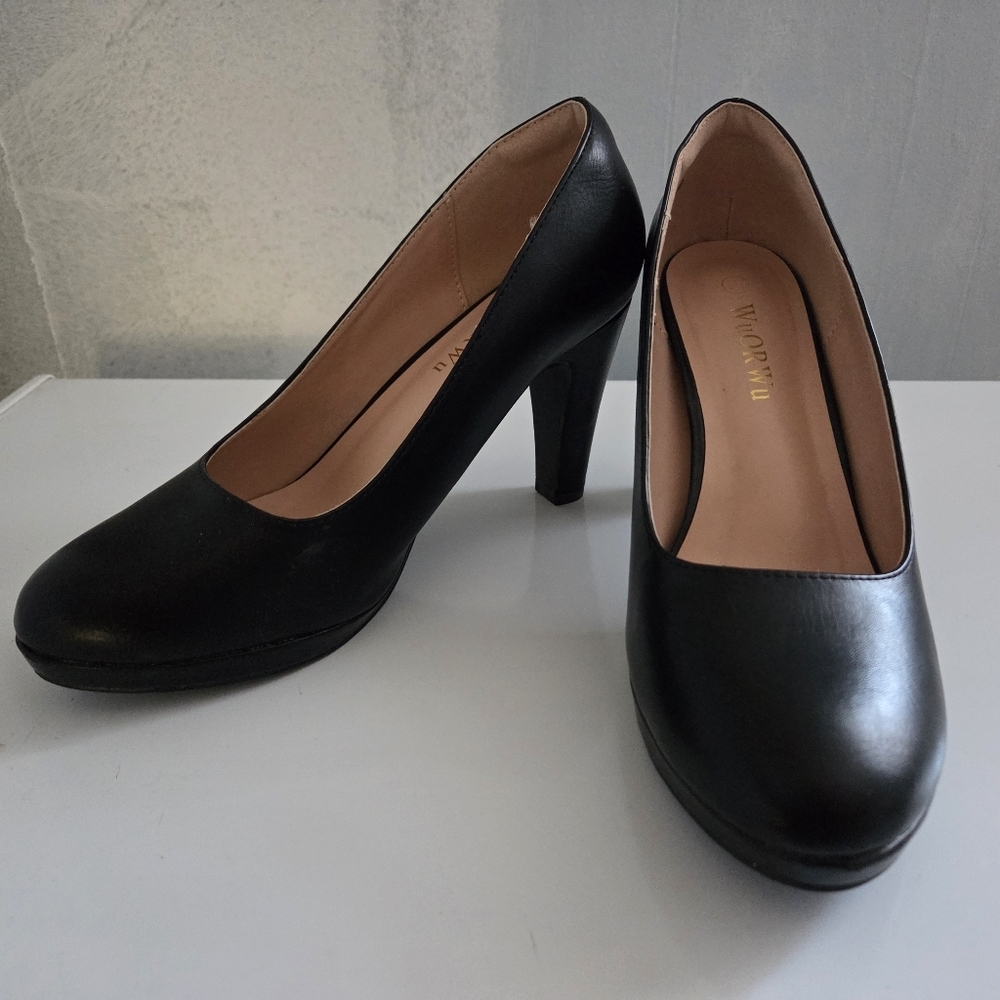 WuOrWu Women's Black Leather Pumps